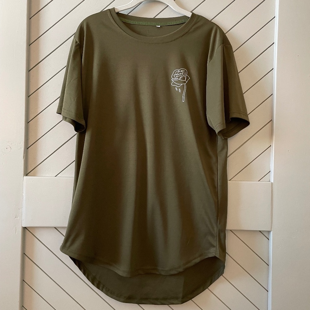 Shien - Forest Green "Rose"Short Sleeve Tee